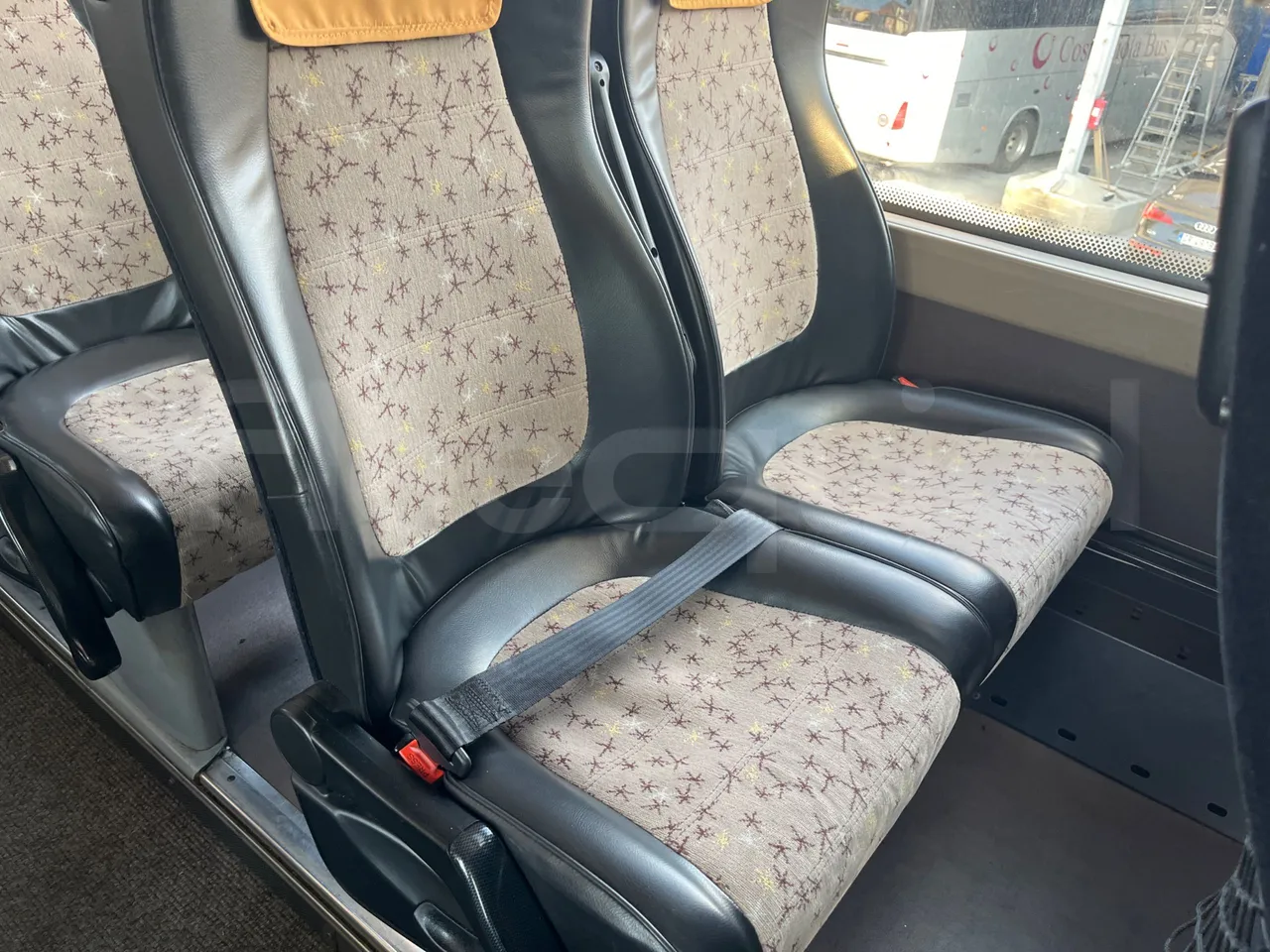 Iveco Magelys SFR210 - central seat safety belt