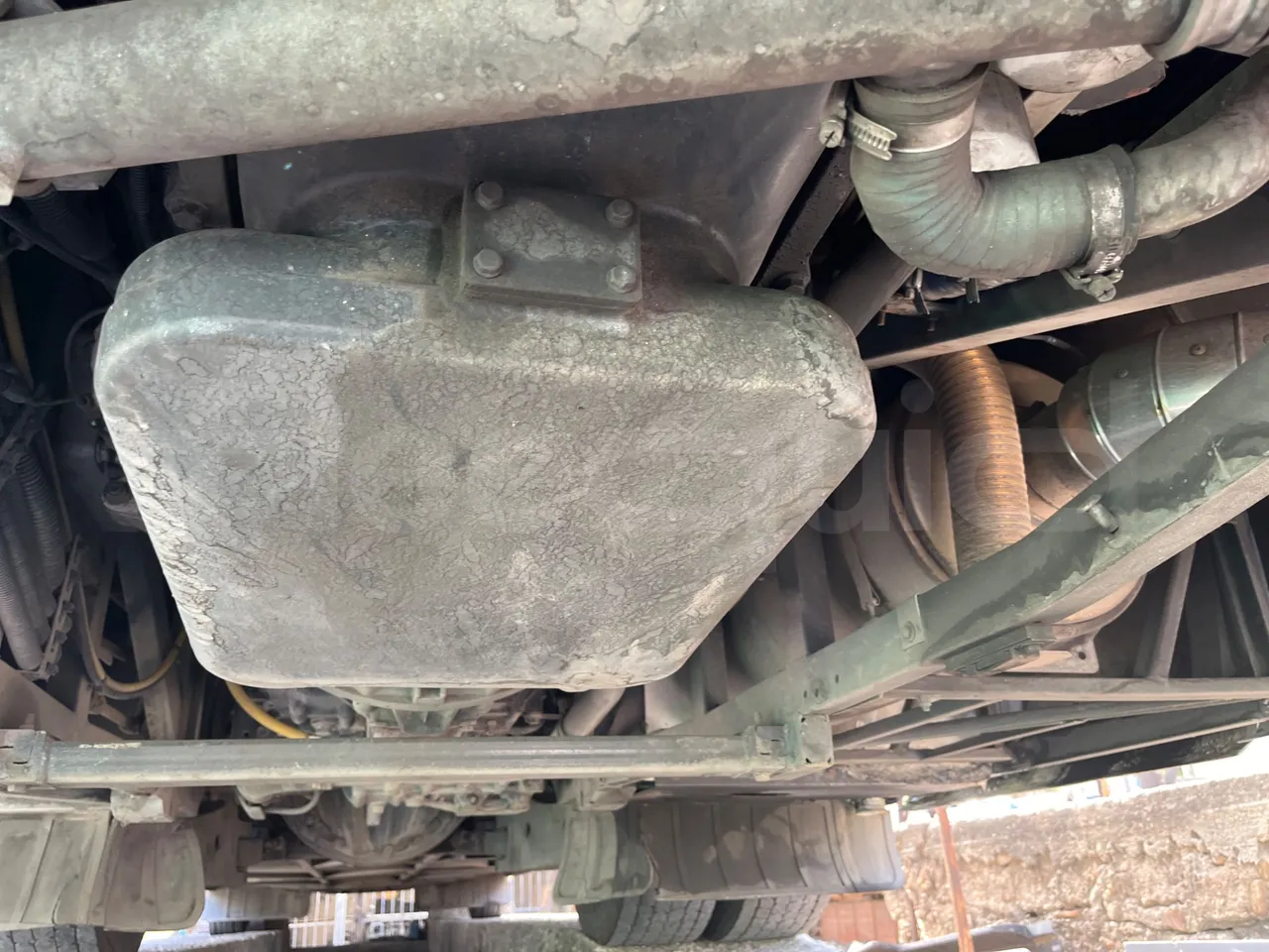 Iveco Magelys SFR210 - engine without protection