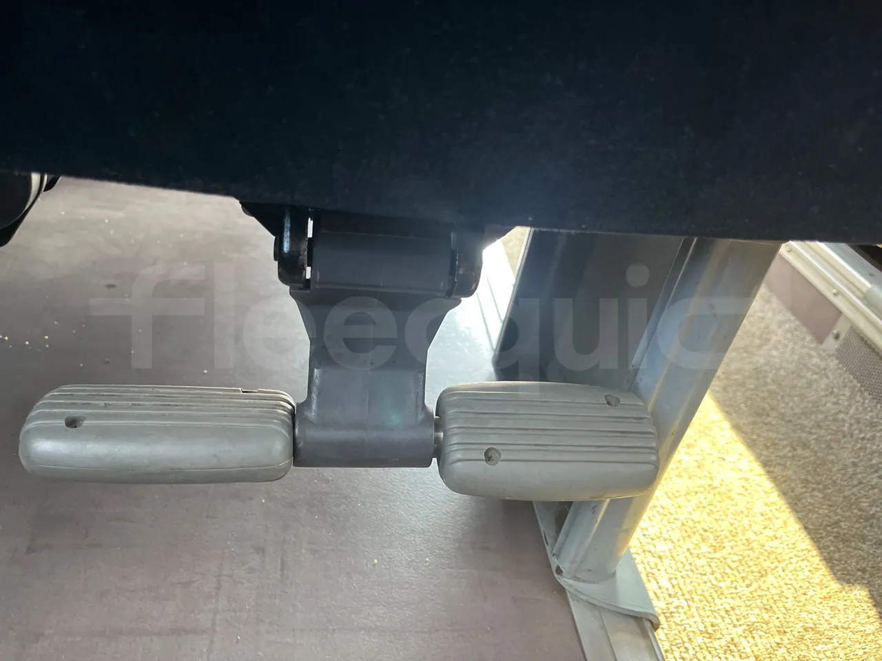 Iveco Magelys SFR210 - footrest detail photo