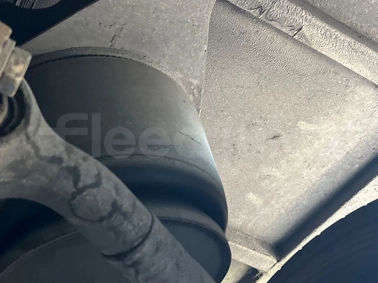 Iveco Magelys SFR210 - front air springs right