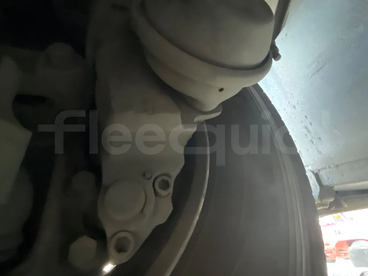 Iveco Magelys SFR210 - front brake calipers left