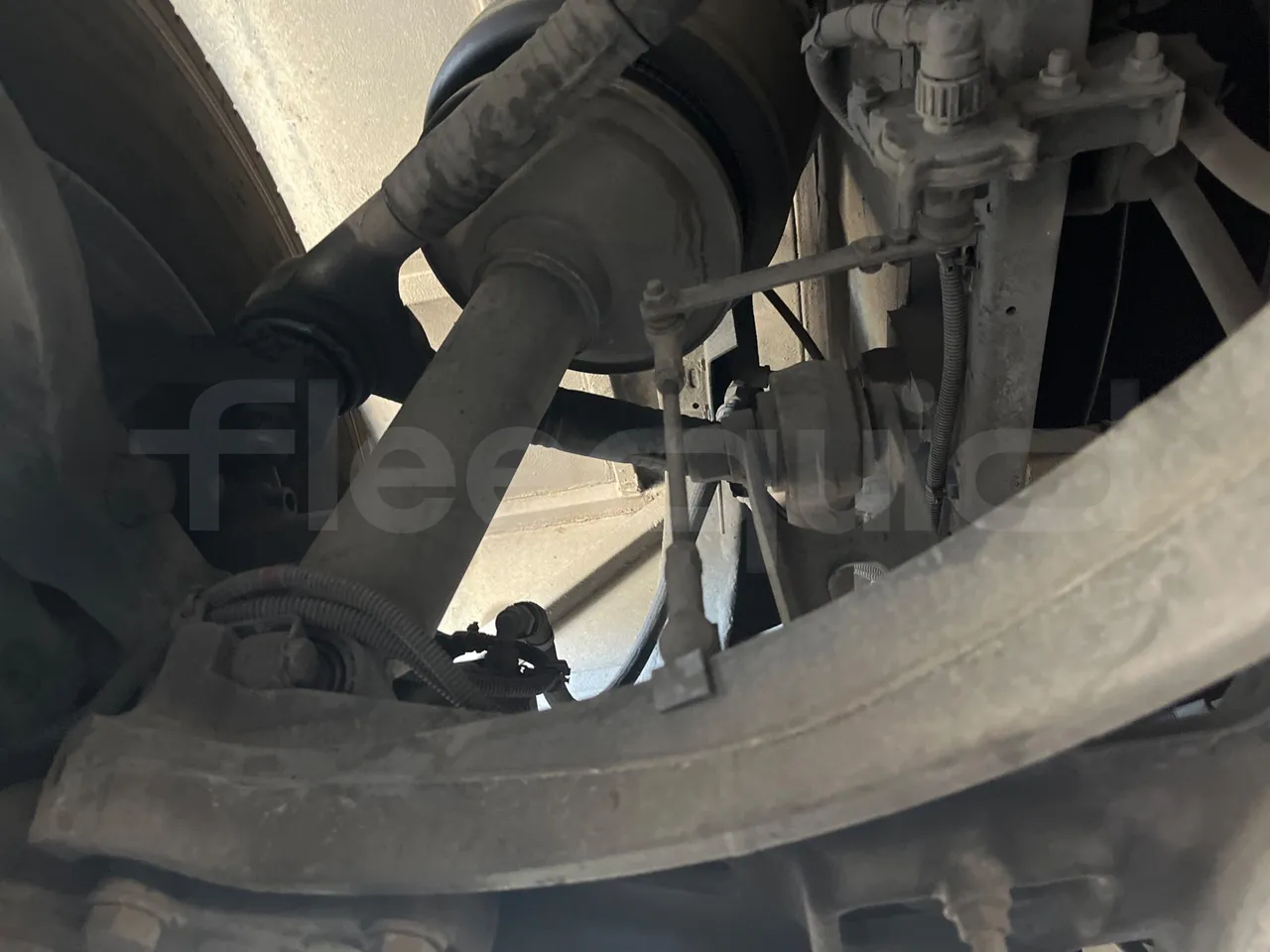Iveco Magelys SFR210 - front shock absorbers left
