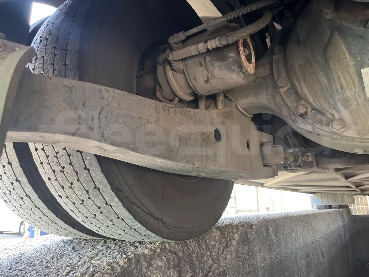 Iveco Magelys SFR210 - axle 3 right side