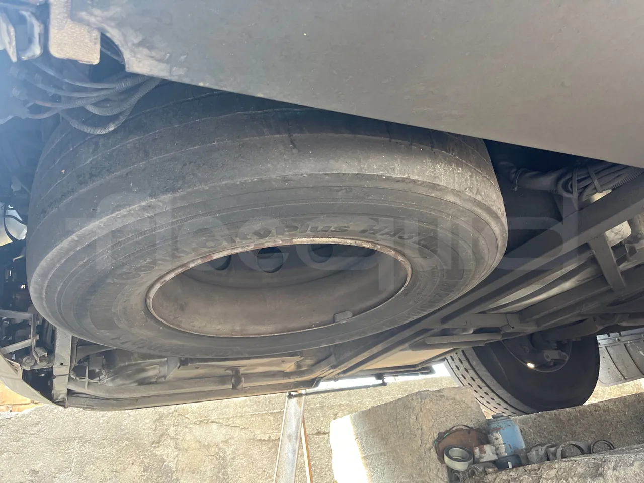 Iveco Magelys SFR210 - spare wheel