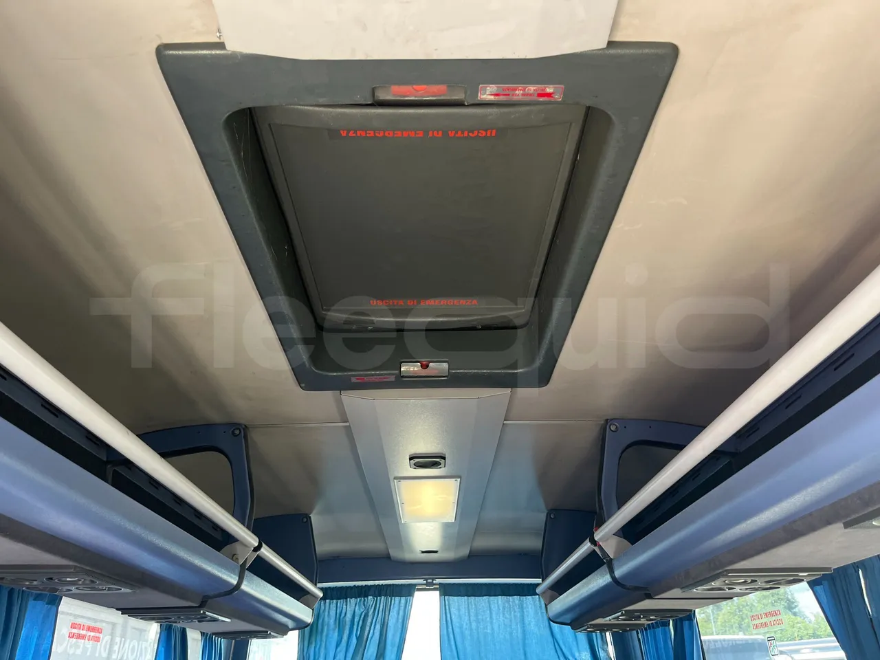Iveco Arway - roof hatch 1