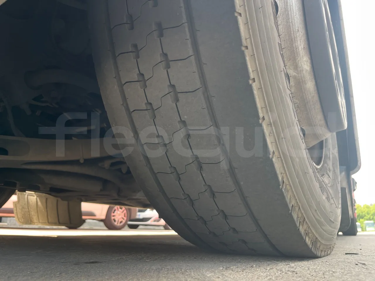 Iveco Arway - tread condition front tires right