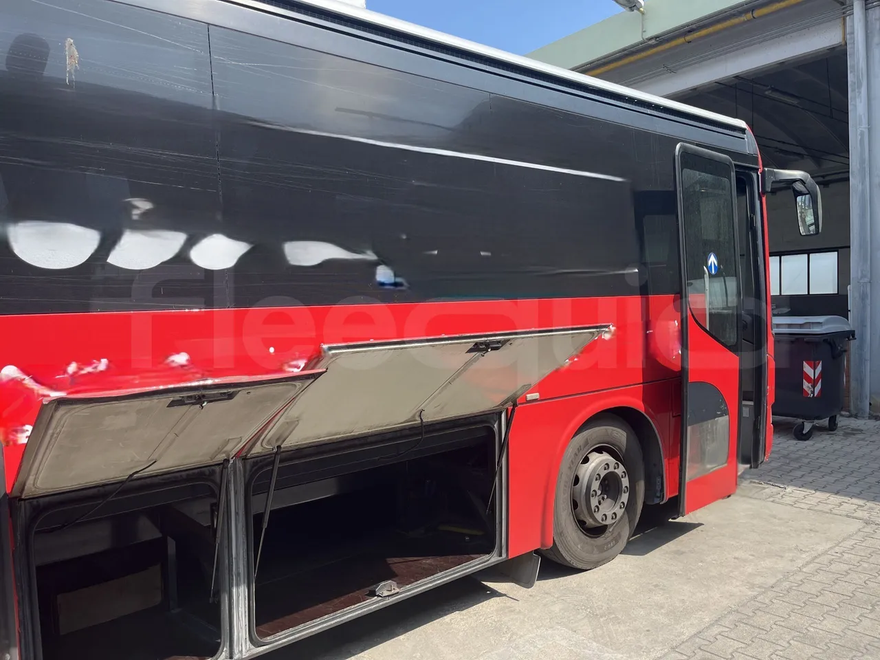 Iveco Arway - platform open photo