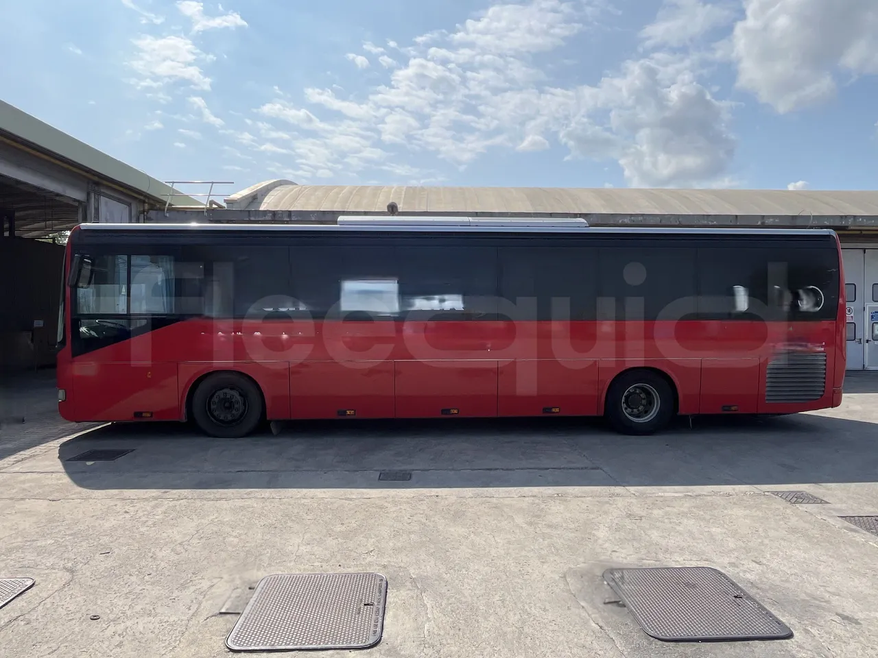 Iveco Arway - left side photo