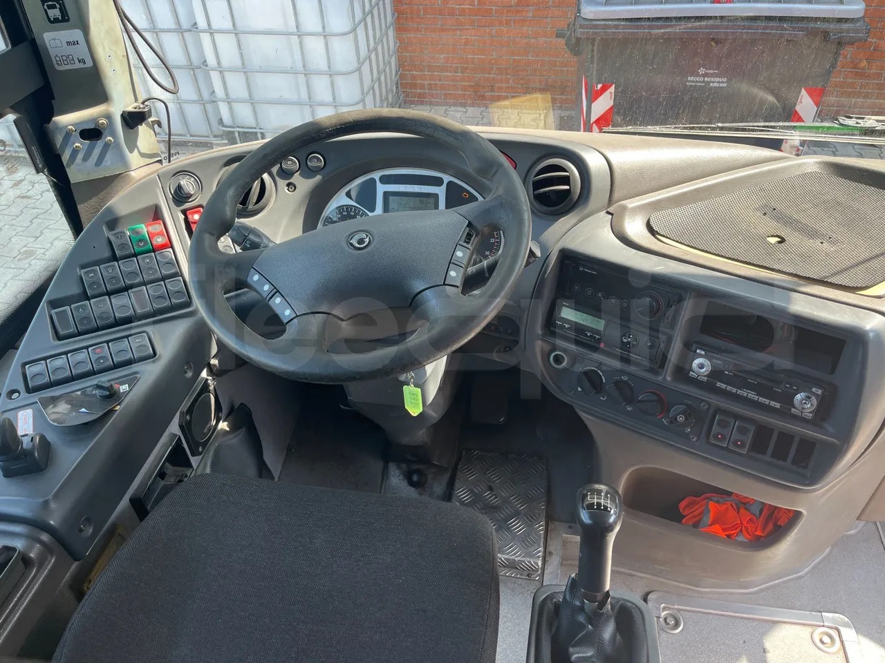 Iveco Arway - steering wheel photo