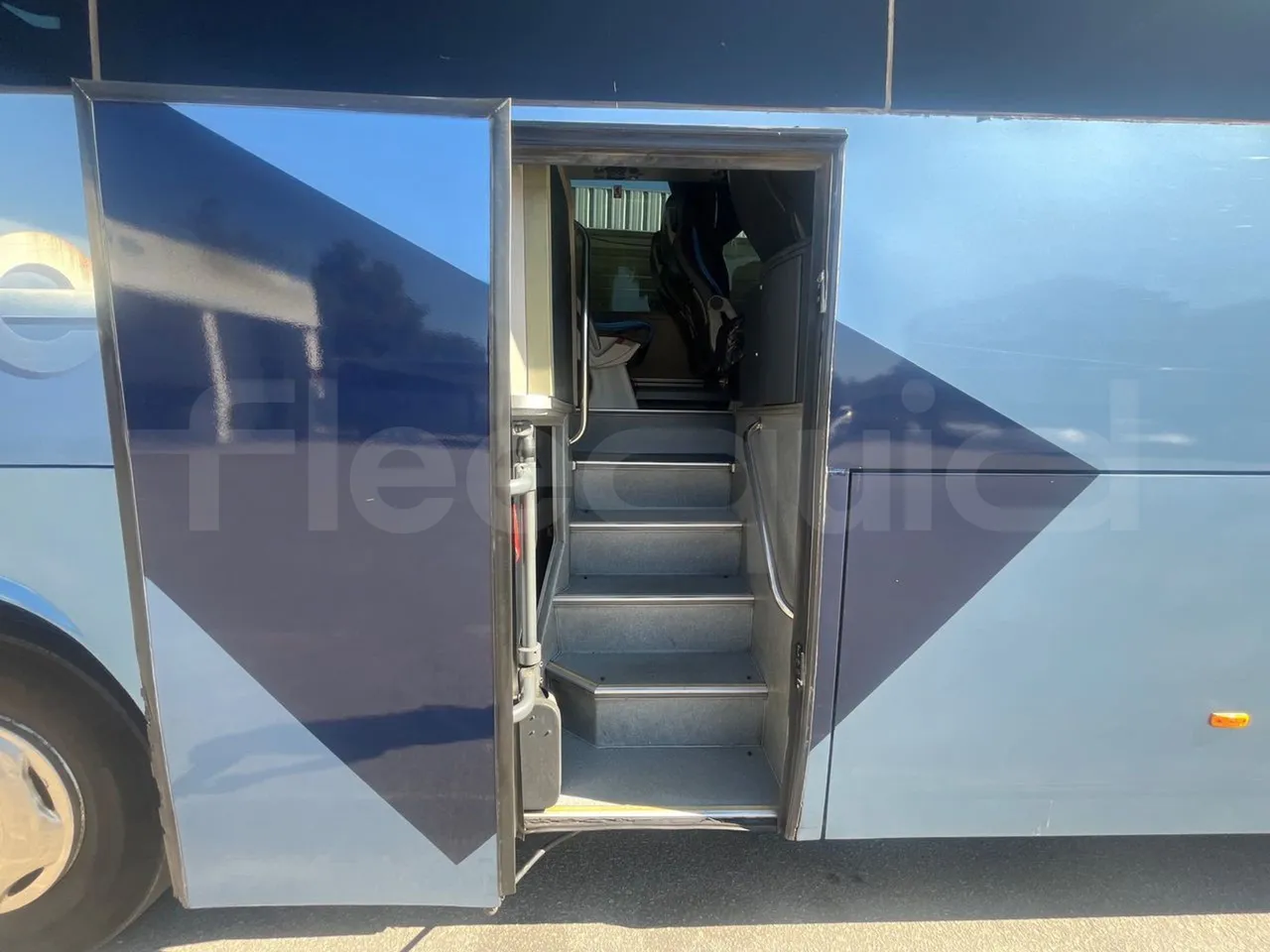 Man 18.440 HOCL E4-ERA - EUR5 - 324kW-13.145m - front door 2 open