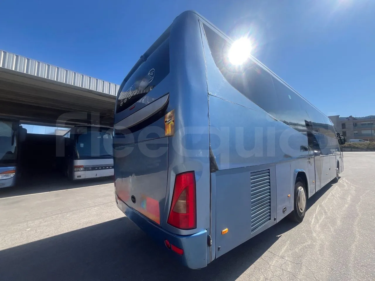 Man 18.440 HOCL E4-ERA - EUR5 - 324kW-13.145m - 3/4 right rear doors closed