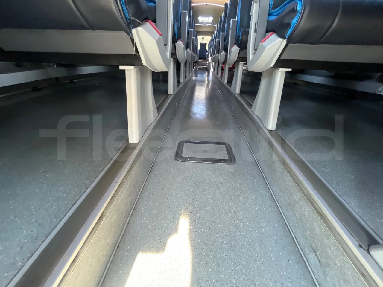 Man 18.440 HOCL E4-ERA - EUR5 - 324kW-13.145m - seat brackets photo