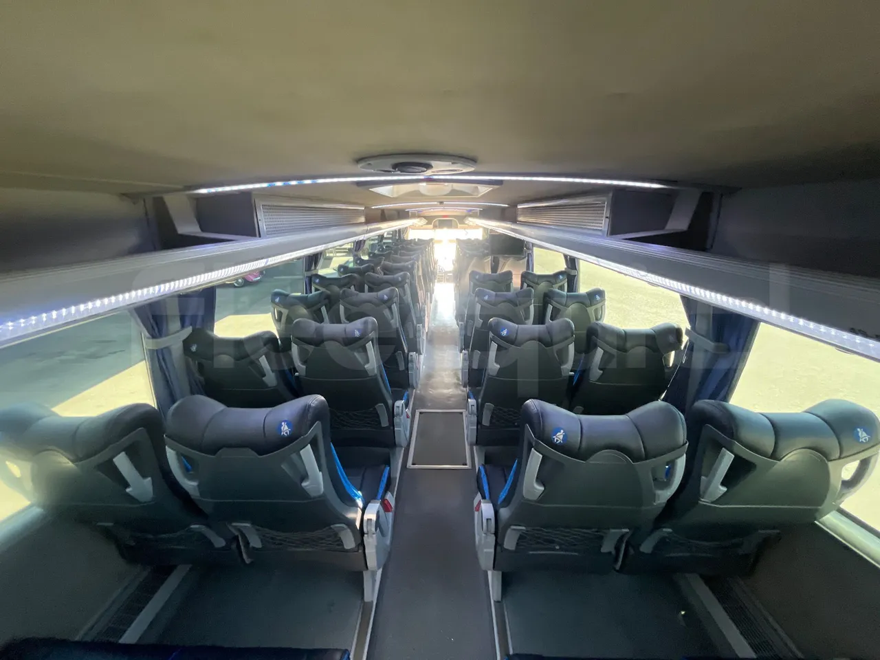 Man 18.440 HOCL E4-ERA - EUR5 - 324kW-13.145m - overhead compartments photo