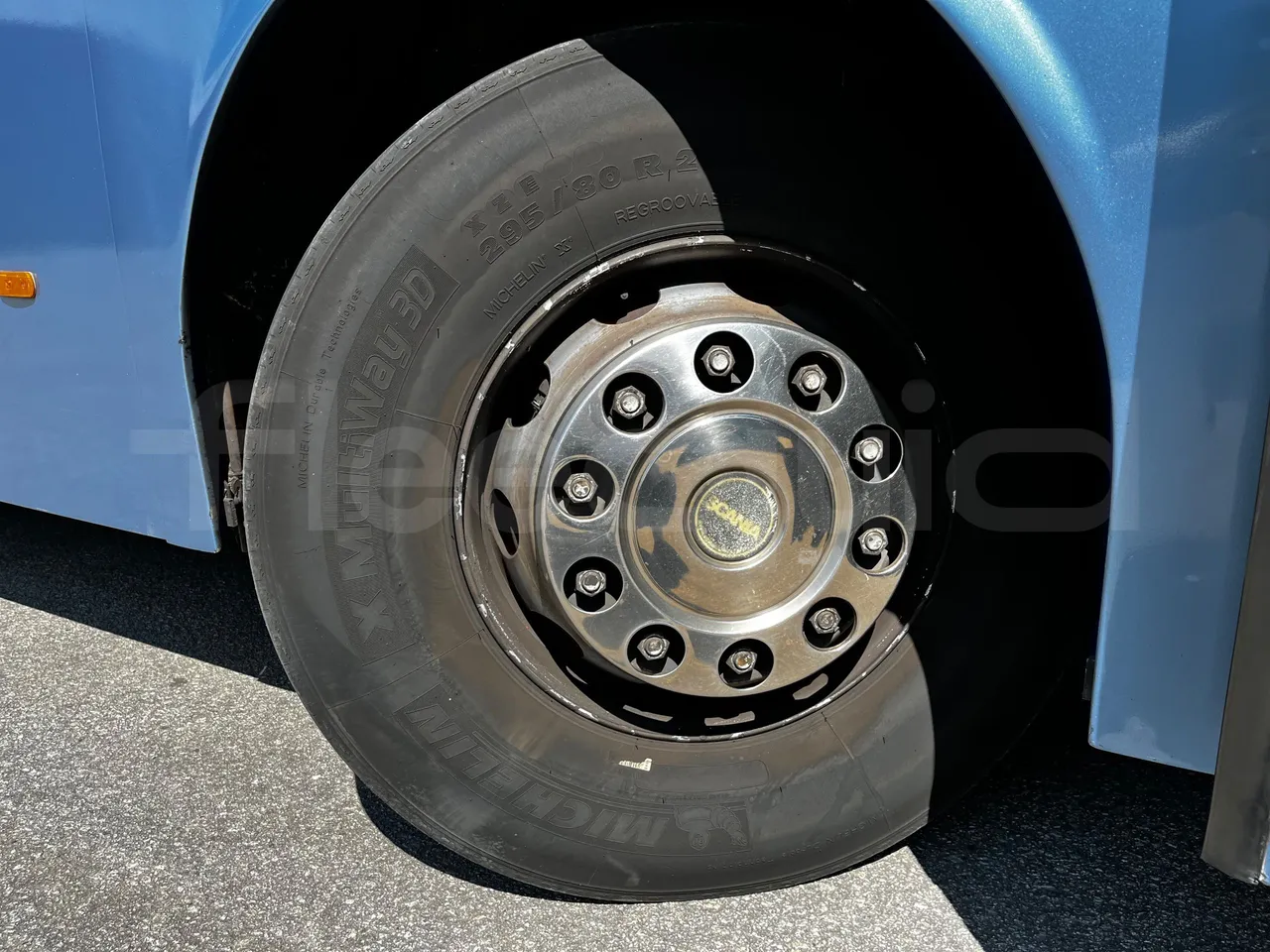 Man 18.440 HOCL E4-ERA - EUR5 - 324kW-13.145m - front left tire measurements