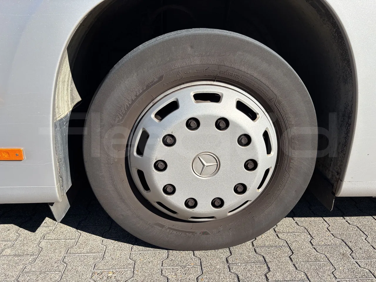 Mercedes-Benz Citaro - First Axle Left Side: Complete Tyre