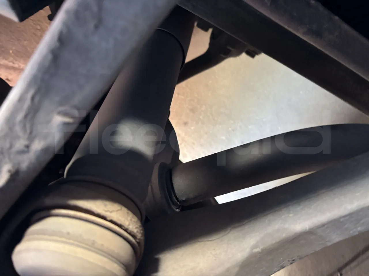 Mercedes-Benz Citaro - First Axle Shock Absorbers Right Side