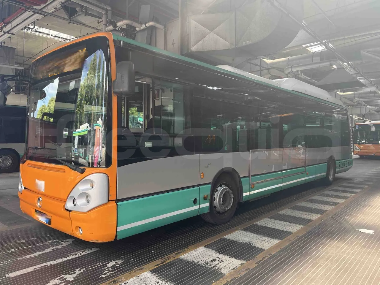 Iveco Citelis - 3/4 front left