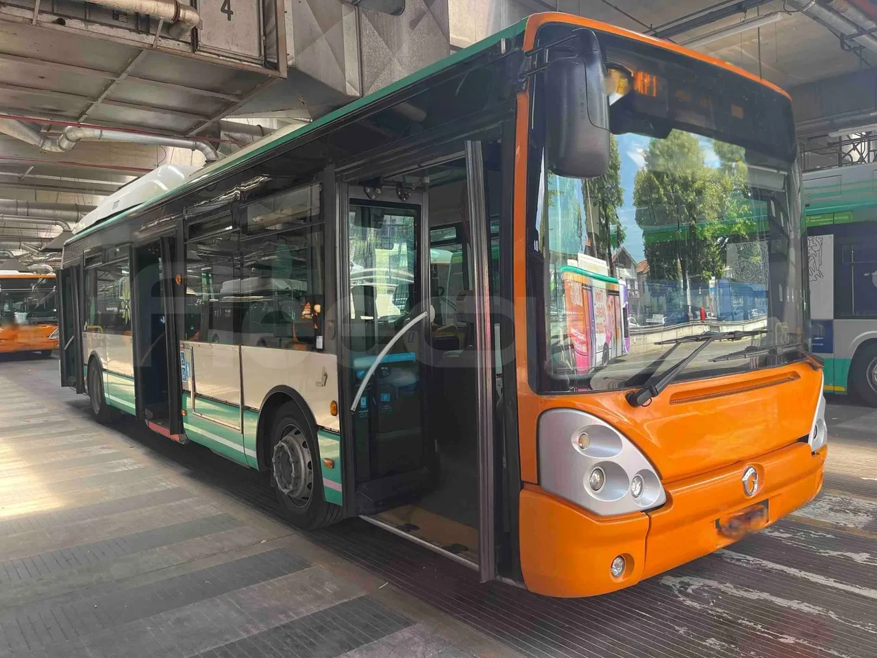 Iveco Citelis - 3/4 right front doors open