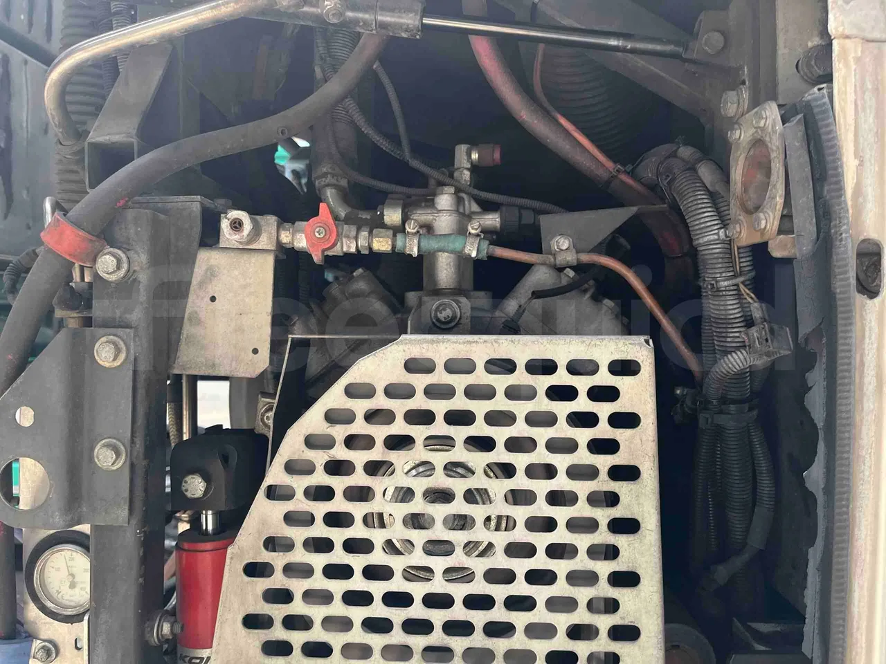 Iveco Citelis - air conditioning compressor