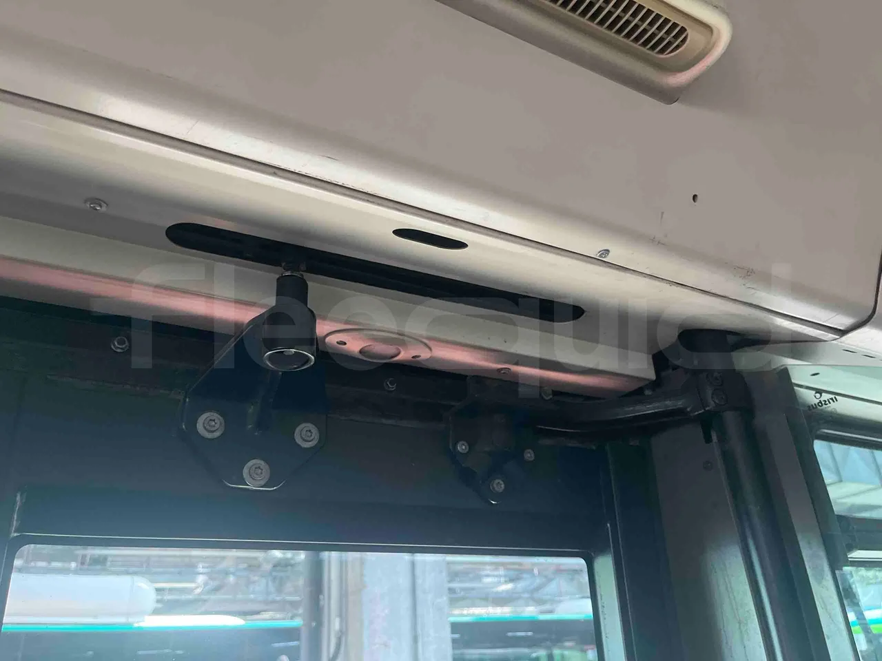 Iveco Citelis - roof hatch 3