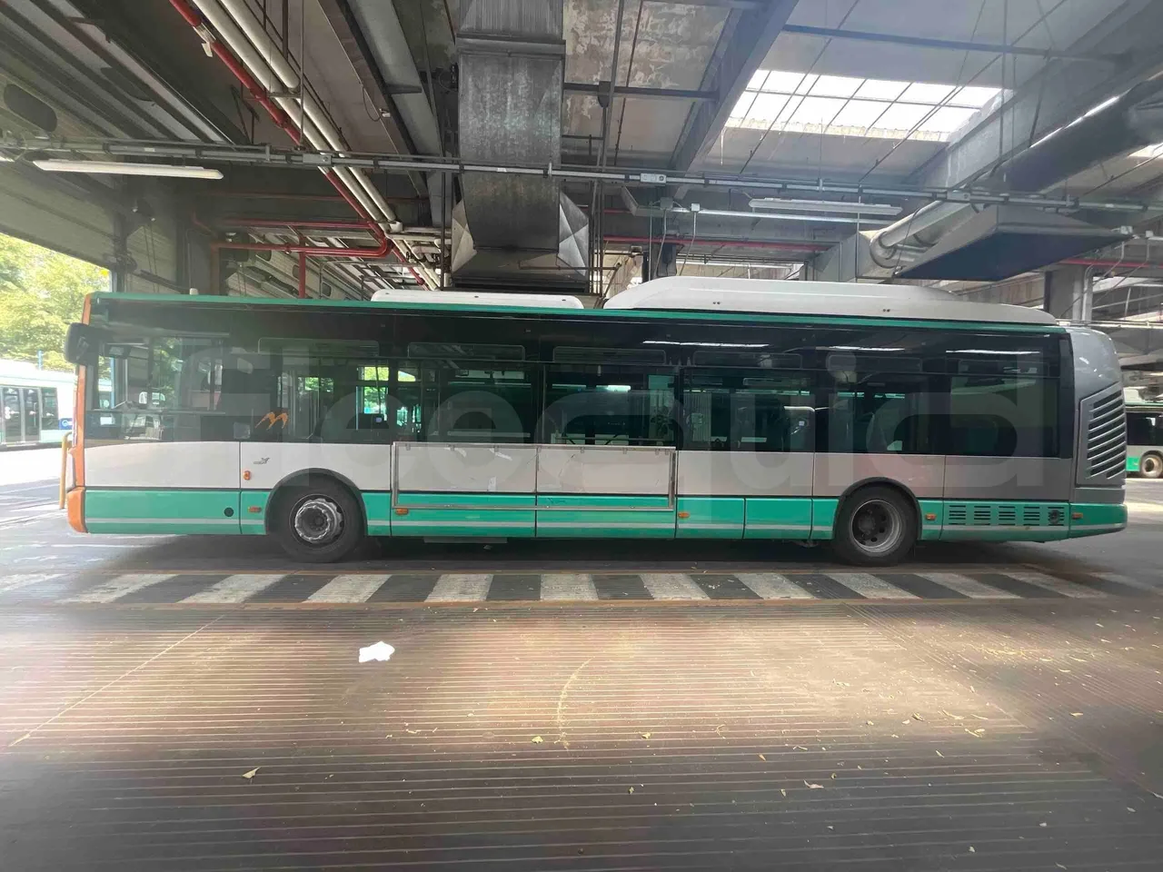 Iveco Citelis - left side photo