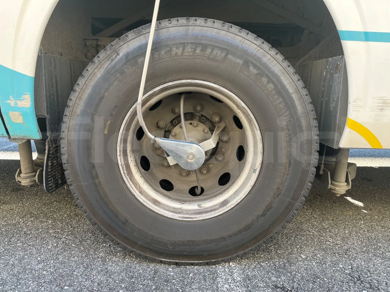 Scania Irizar i4H i4CD 11.48 - Euro6 - 302kW - 11.480mt - tread condition front tires left