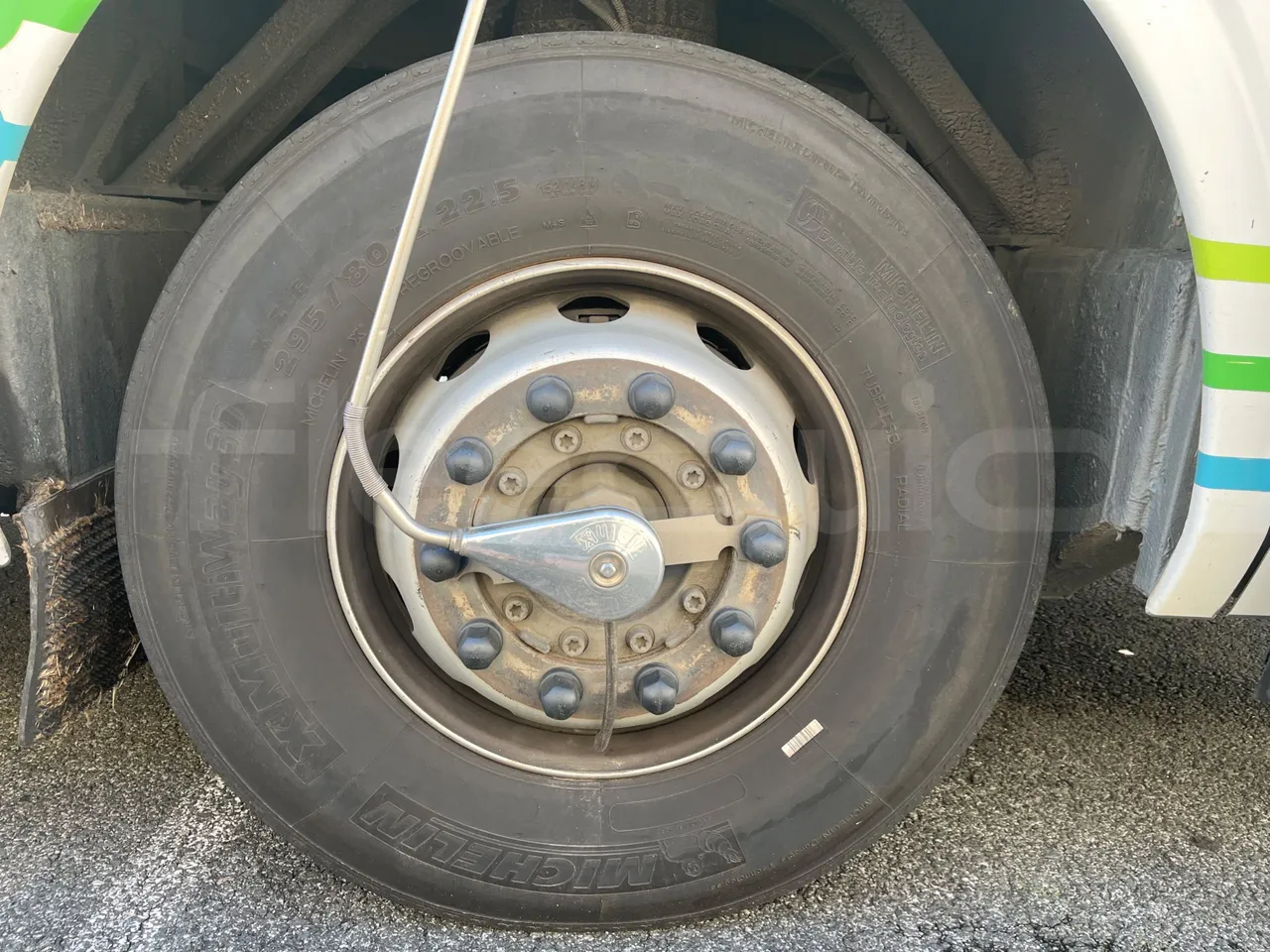 Scania Irizar i4H i4CD 11.48 - Euro6 - 302kW - 11.480mt - front left tire measurements