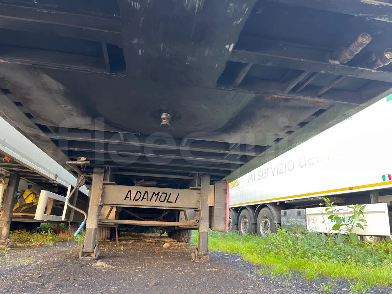 ADAMOLI CAR S37PKN14 - central undercarriage photo