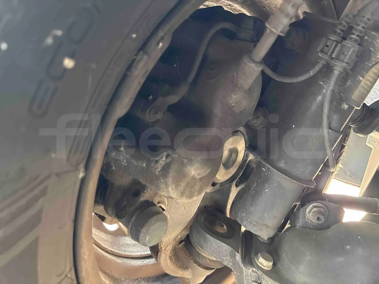 Mercedes-Benz Sprinter - front brake calipers left