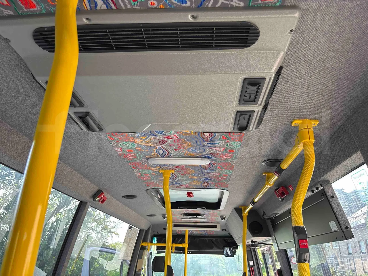 Mercedes-Benz Sprinter - overhead compartments photo