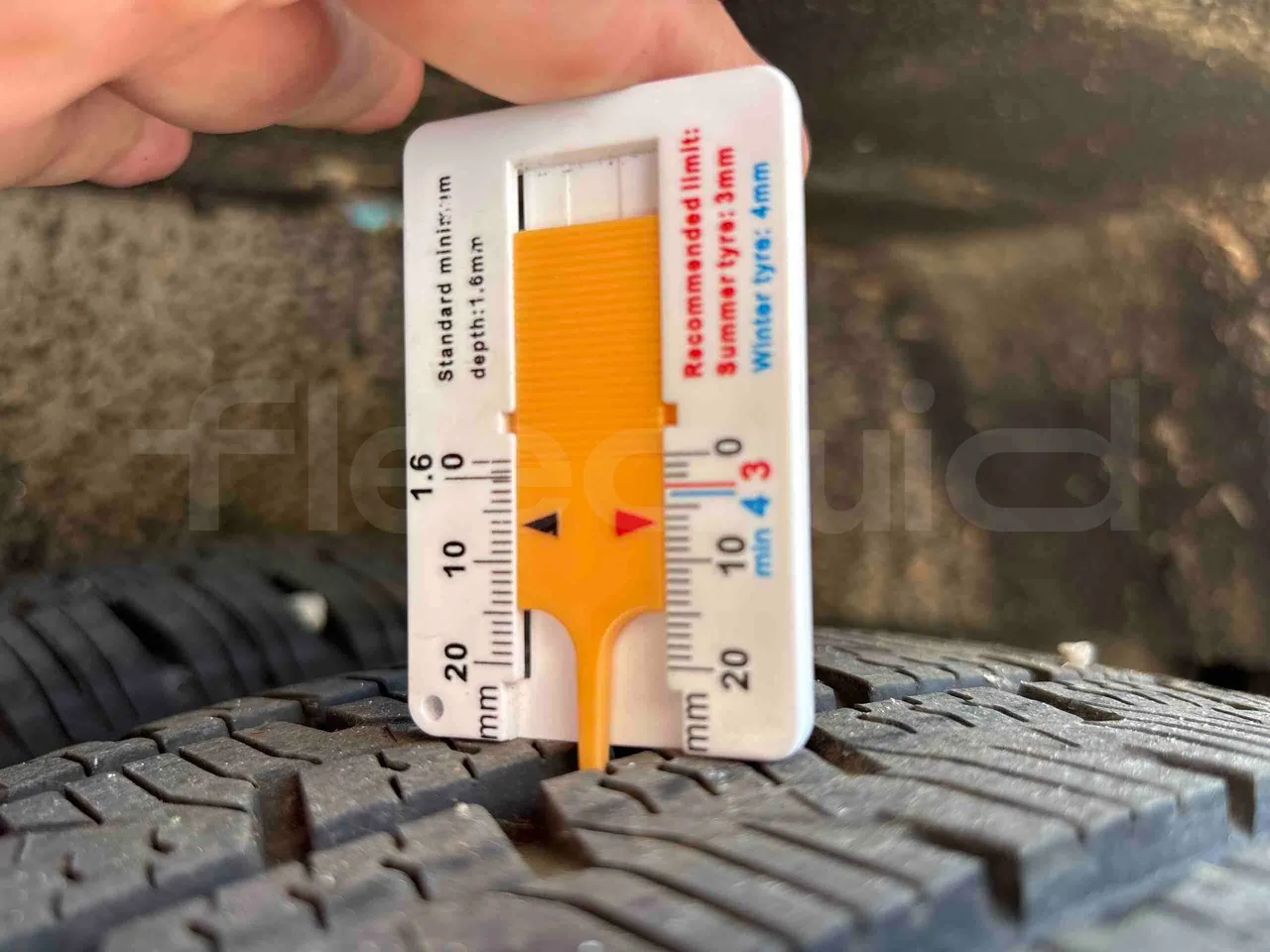 Mercedes-Benz Sprinter - Second Axle Left Side: Tyre Size