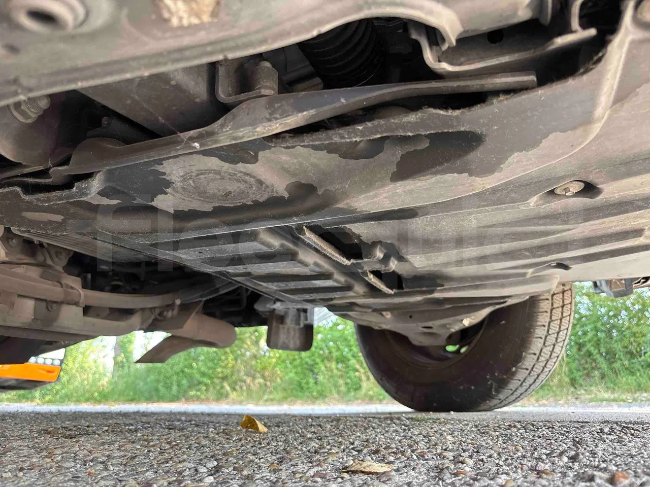 Mercedes-Benz Sprinter - front axle right side