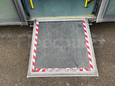 Mercedes-Benz OC500LE 1830H - EUR4 - 220kW - 12.800m - Image