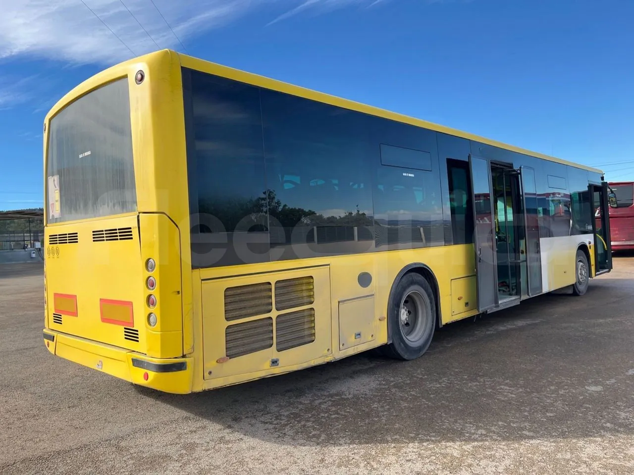 Mercedes-Benz OC500LE 1830H - EUR4 - 220kW - 12.800m - 3/4 right rear doors closed