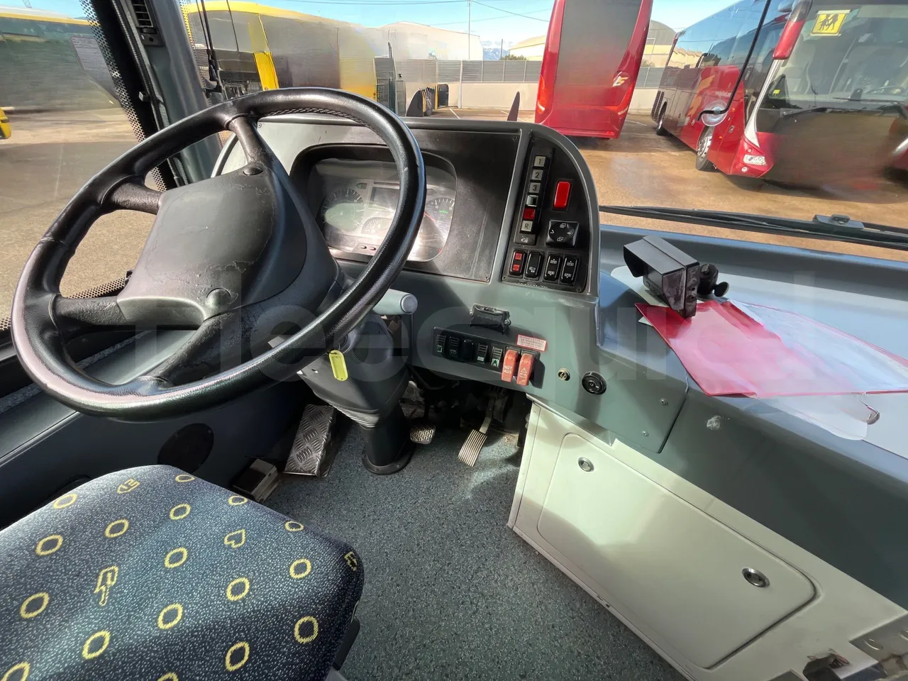 Mercedes-Benz OC500LE 1830H - EUR4 - 220kW - 12.800m - onboard devices 1