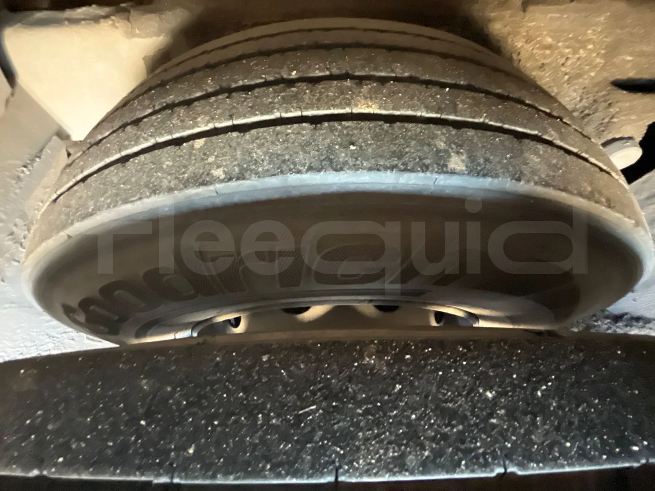 Mercedes-Benz OC500LE 1830H - EUR4 - 220kW - 12.800m - axel 3 caliper brakes right