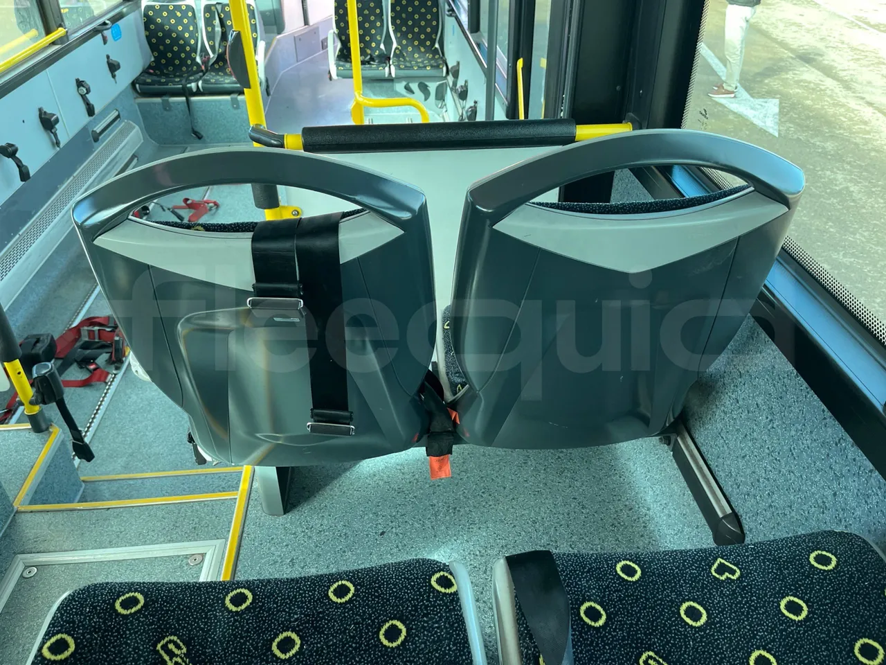 Mercedes-Benz OC500LE 1830H - EUR4 - 220kW - 12.800m - roof hatch 2