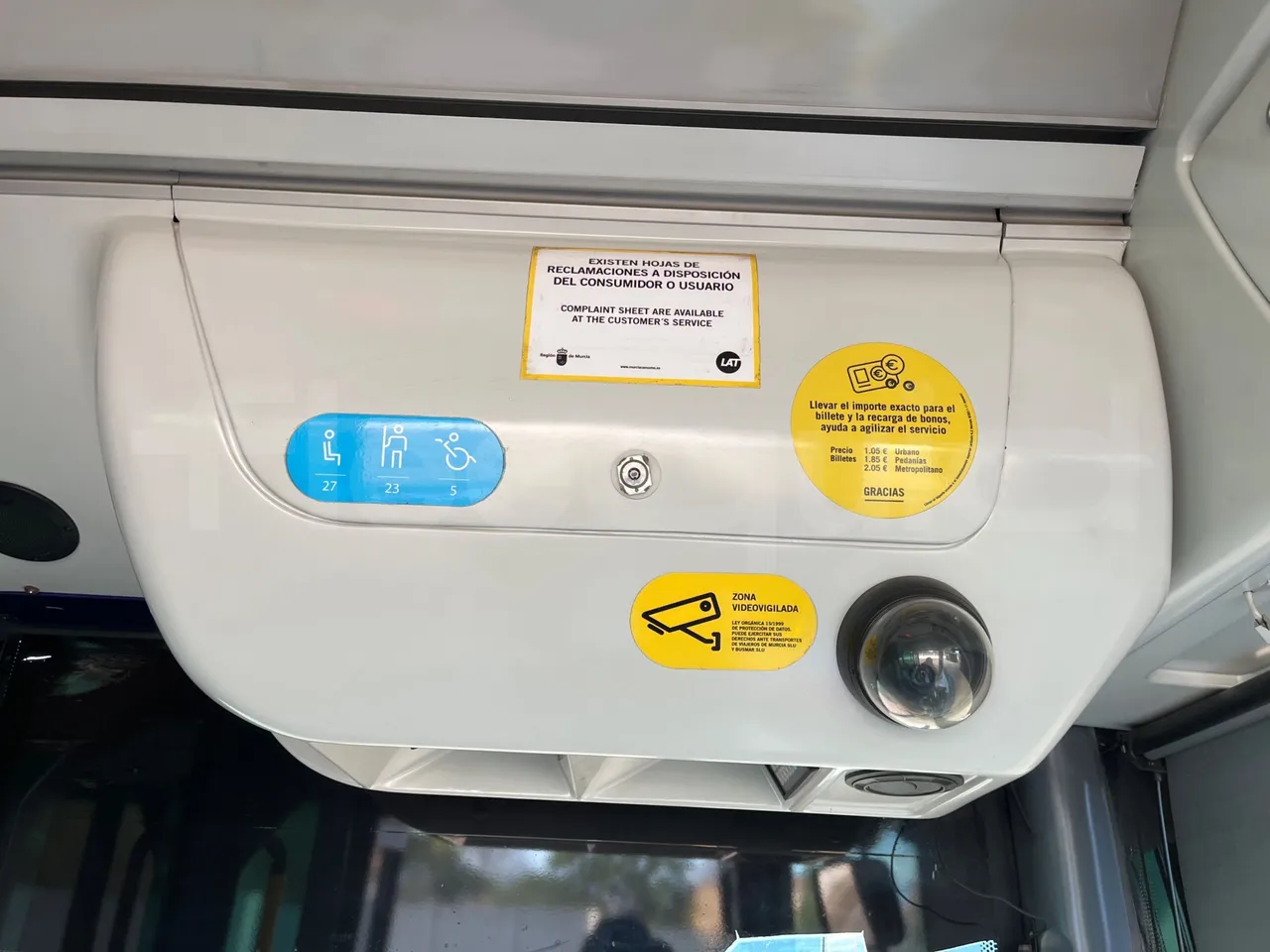 Mercedes-Benz OC500LE 1830H - EUR4 - 220kW - 12.800m - seat plate photo