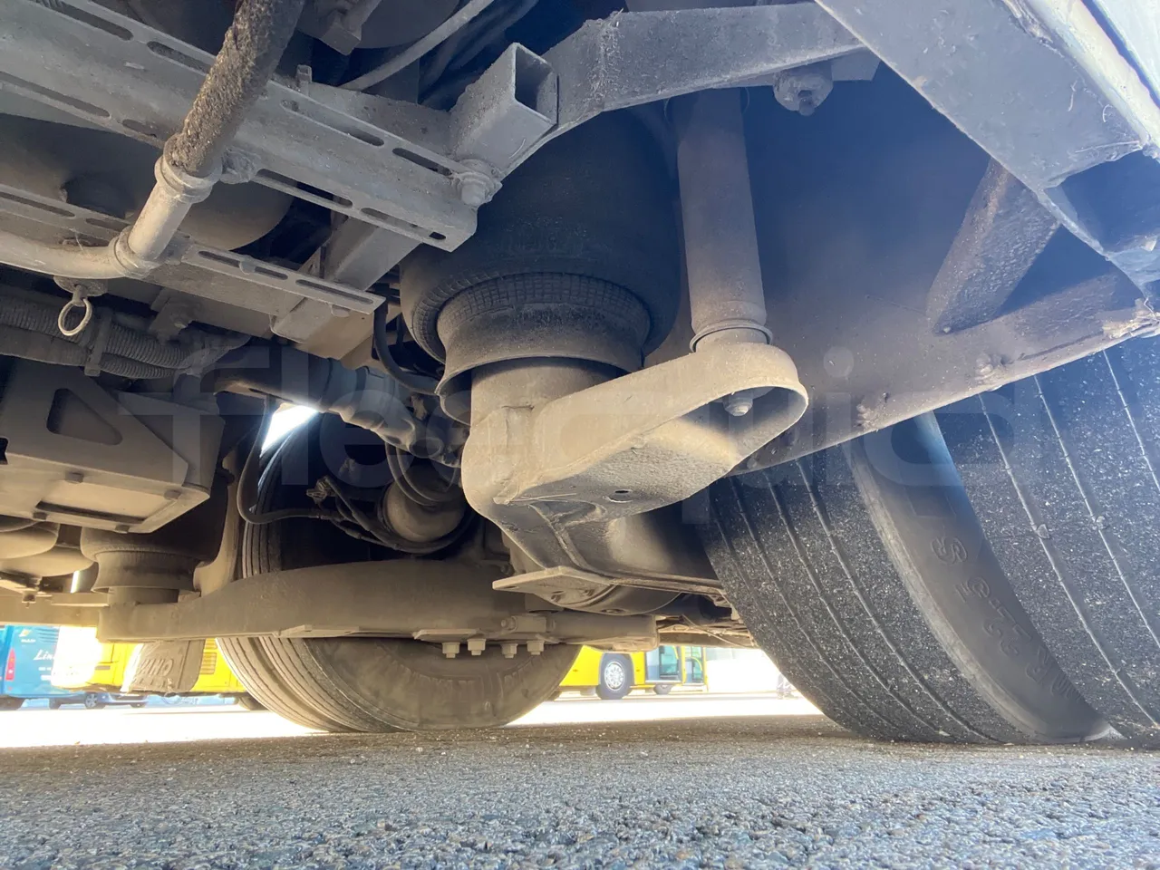 Mercedes-Benz OC500LE 1830H - EUR4 - 220kW - 12.800m - axle 2 shock absorbers 2 left