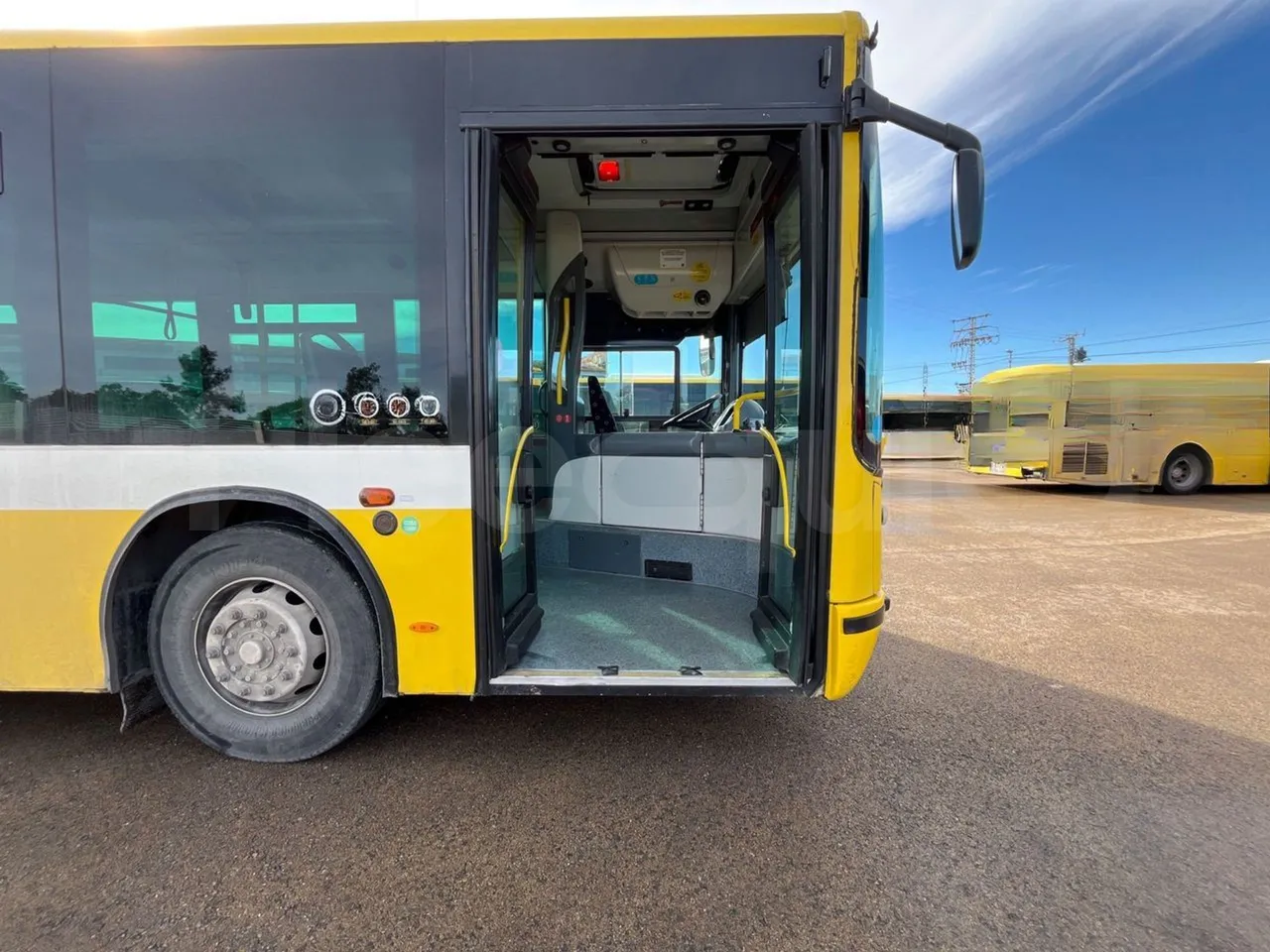 Mercedes-Benz OC500LE 1830H - EUR4 - 220kW - 12.800m - turntable external (18m)