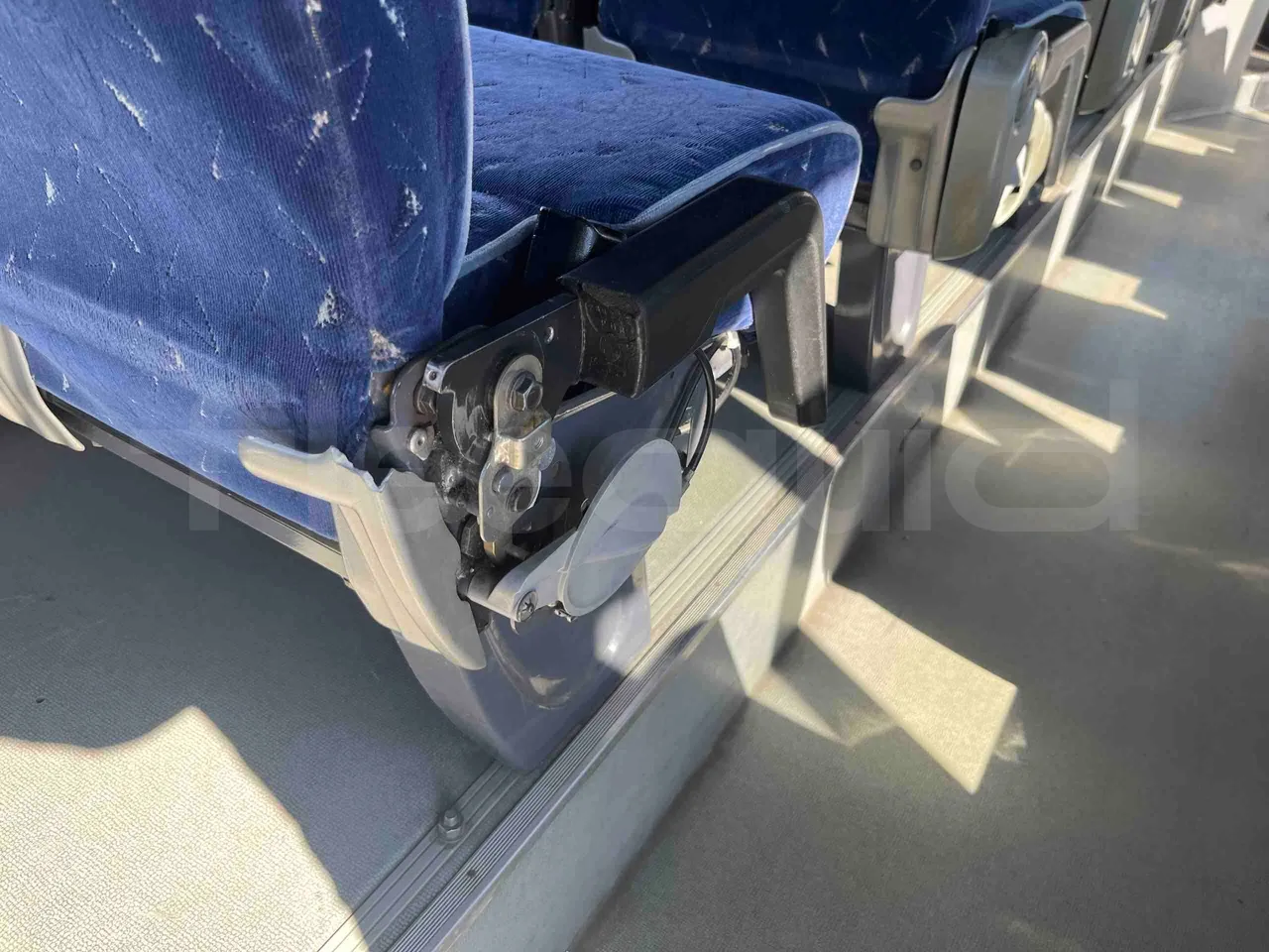 Bmc Alyos A5 - Euro5 - 228.03kW - 12mt - armrest detail photo