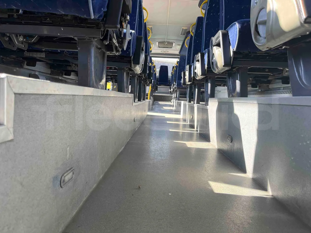 Bmc Alyos A5 - Euro5 - 228.03kW - 12mt - seat brackets photo