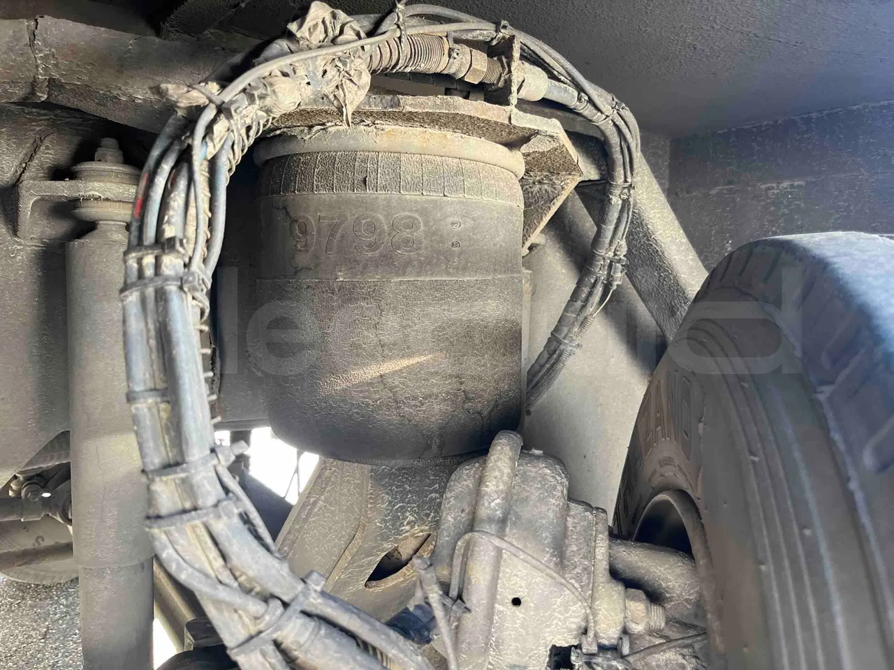 Bmc Alyos A5 - Euro5 - 228.03kW - 12mt - front air springs left