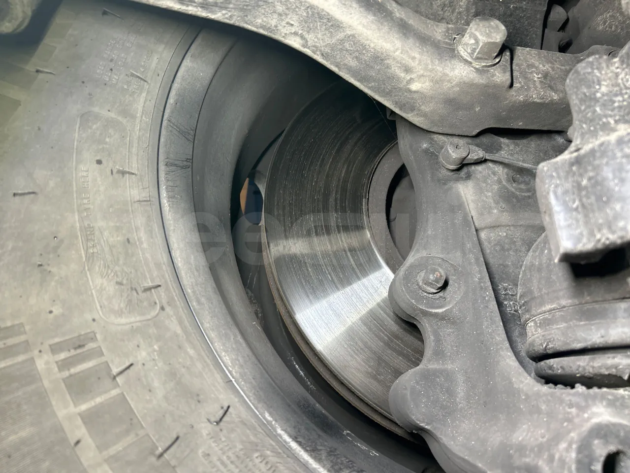 Iveco Magelys SFR2XX QC E8CU - EURO 6 - 294 Kw - 12.830 mt - front discs left