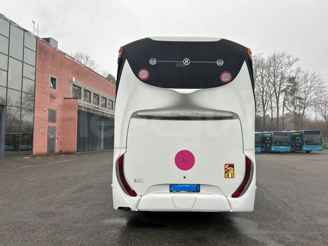 Iveco Magelys SFR2XX QC E8CU - EURO 6 - 294 Kw - 12.830 mt - rear hatch closed