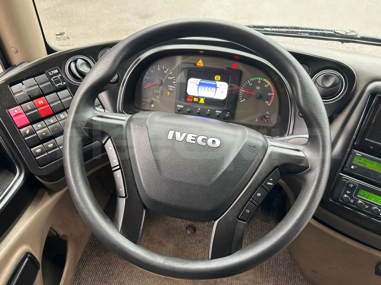 Iveco Magelys SFR2XX QC E8CU - EURO 6 - 294 Kw - 12.830 mt - steering wheel photo