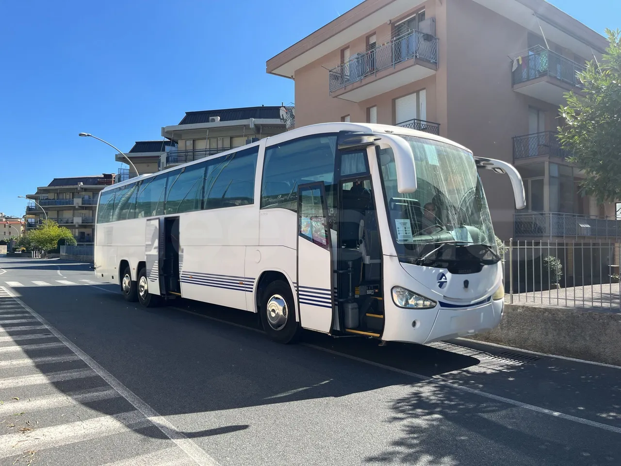 Irizar Century - 3/4 Front Right Side Doors Open