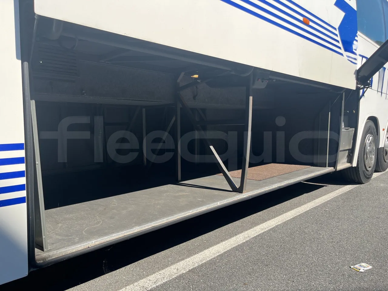 Irizar Century - Luggage