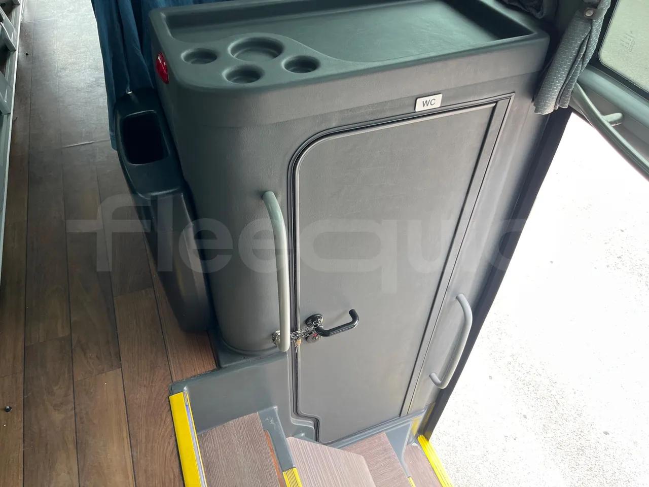 Man Lion's Coach B200746006/ Euro 6 - 338 Kw - 12 Mt - toilette accessories photo