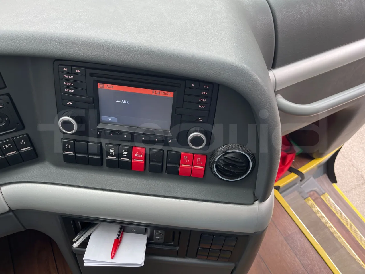 Man Lion's Coach B200746006/ Euro 6 - 338 Kw - 12 Mt - onboard devices 1